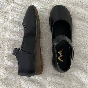women’s black velcro leather loafers